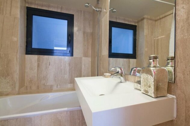 Apartment Barcelona Rentals - Private Pool and Garden Center - Photo3