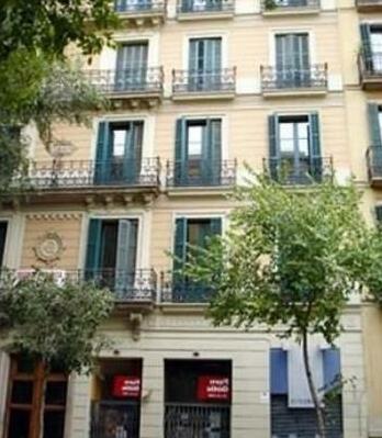 B & B Concell de Cent Bed and Breakfast Barcelona - Photo2