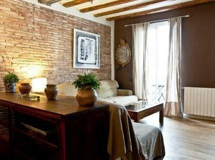 Barcelona Antique Apartment - Photo2