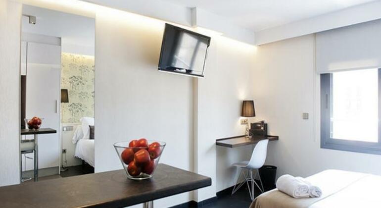 Barcelona Fifteen Luxury Aparthotel - Photo2