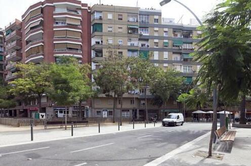 BarcelonaForRent Meridian Deluxe Apartments