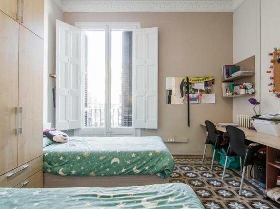 B&B Estudiantes Balmes - Photo2