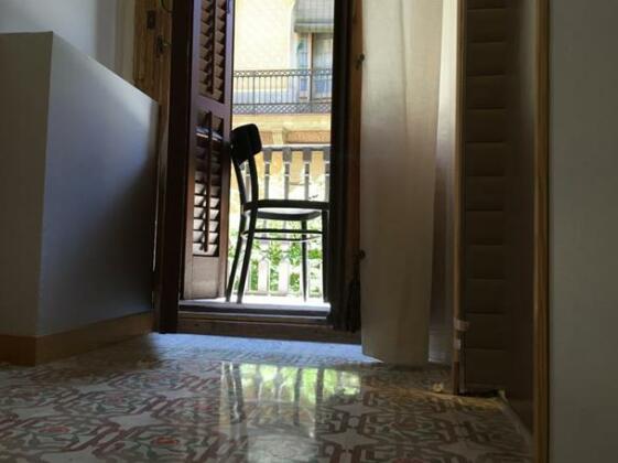 BCN Home Guest House - Photo3