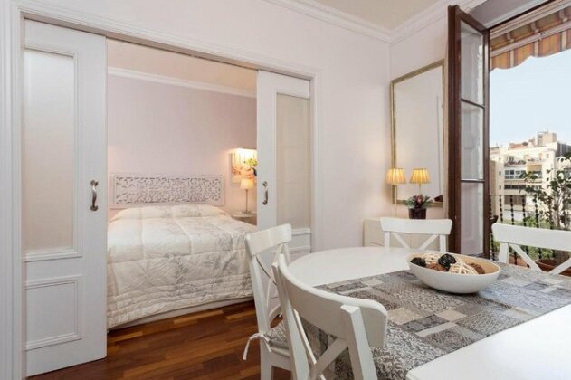 Beautiful & Luxury Apartment centrally-located - Photo2