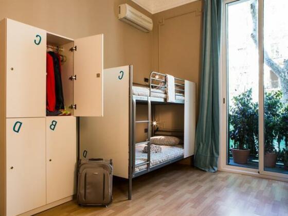 Born Barcelona Hostel - Photo2