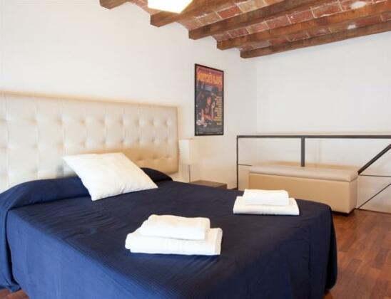 Click&Flat Sagrada Familia Apartments