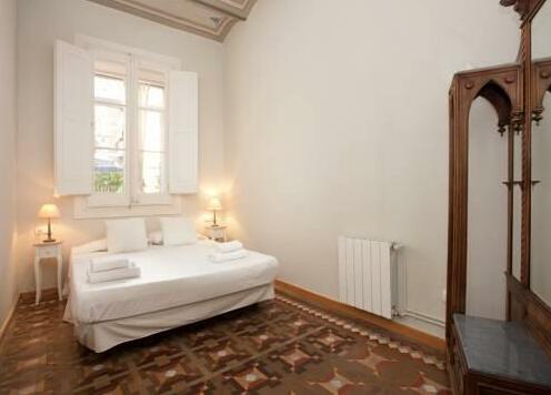 Cosy comfortable 1 bed with terrace in Eixample - Photo2
