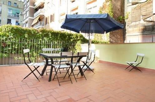 Cosy comfortable 1 bed with terrace in Eixample - Photo4