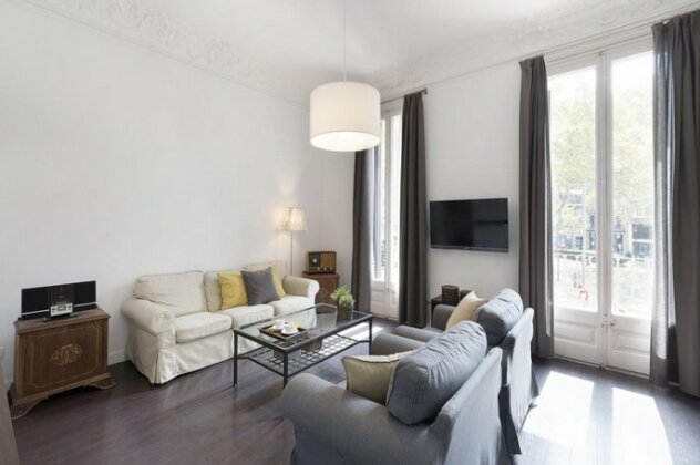 Fira Luxury NextDoor - Photo3