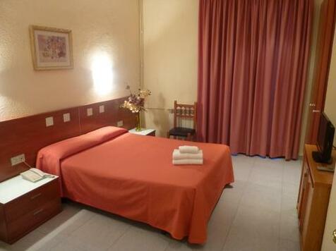 Hostal Iznajar Barcelona - Photo2