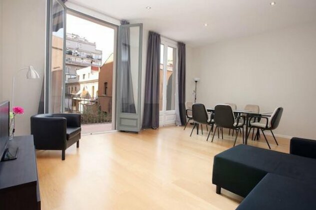 Modern Quiet Flat With A Large Balcony - Photo5