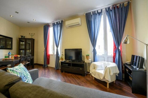 RamblasRentals Design Renovated Apartment AC Balcony10m Ramblas - Parking - Wifi