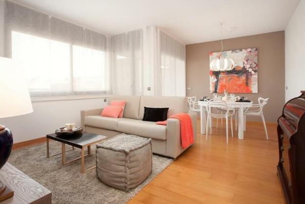 Rent Top Apartments Olympic Village - Photo4