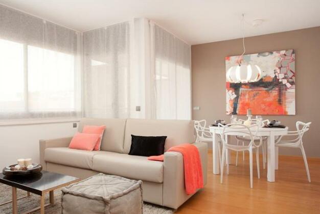 Rent Top Apartments Olympic Village - Photo5