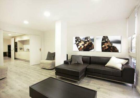 Rent4Days Barraquer Apartment - Photo2