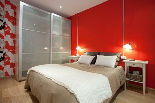 Superb 3 bedroom Apartment in Barcelona FC3608