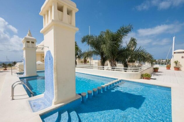Luxury Apartment With Sea Views In Puerto Marina - Photo4