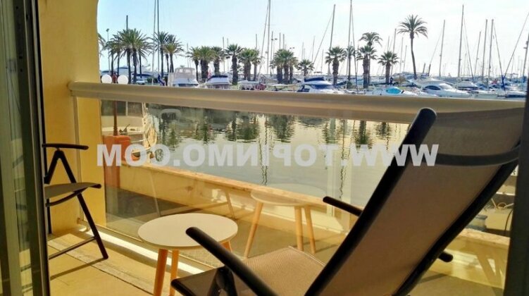 Modern and luxury 2 bedroom apartment on Island in the marina harbour Benalmadena - Photo2