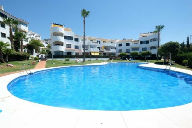 Spacious 3 bedrooms apartment within walking distance to the beach