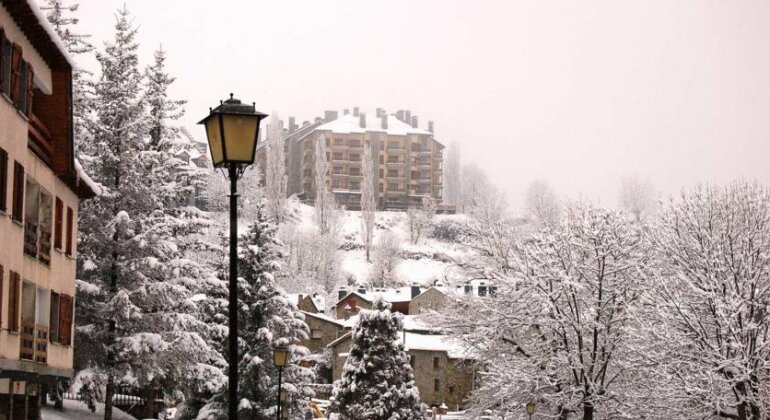 Prados de Velarta Apartments Benasque