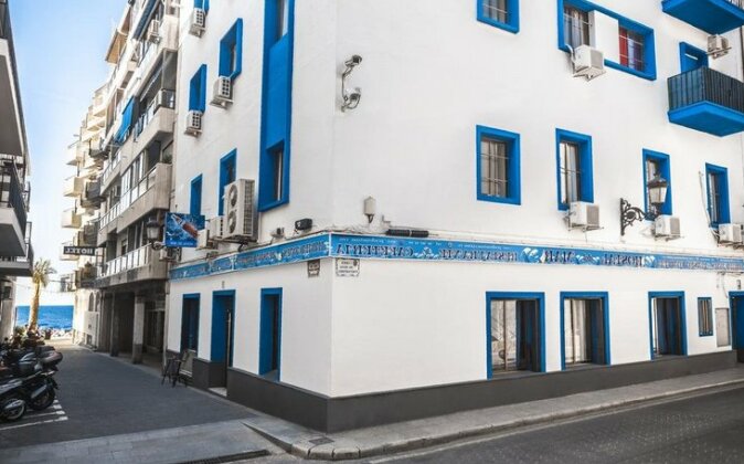 Hostal Del Mar Benidorm - Photo2