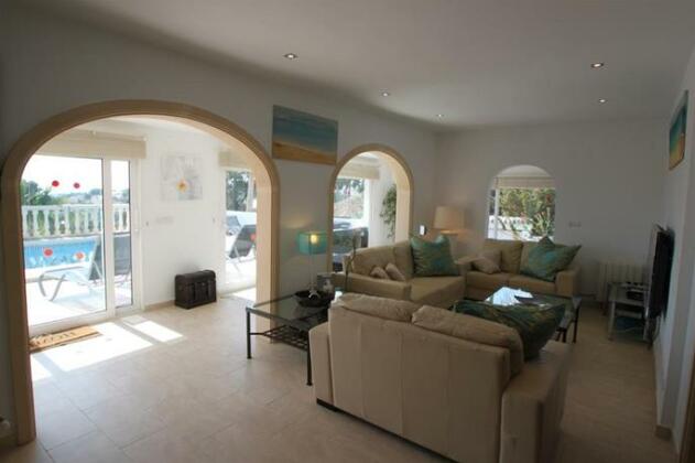 Michelle Benissa Costa Blanca - Photo2