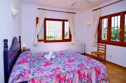 Seven-Bedroom Apartment in Benissa - Photo4