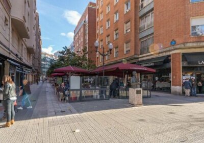 Bilbao Metropolitan Apartments by urban hosts