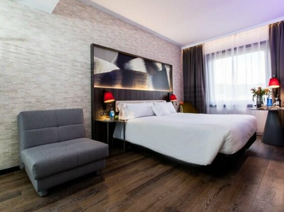 NYX Hotel Bilbao by Leonardo Hotels - Photo2
