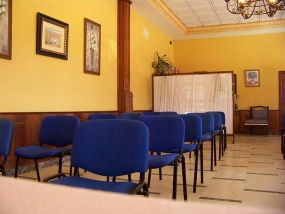 Hostal Restaurante El Lirio - Photo2