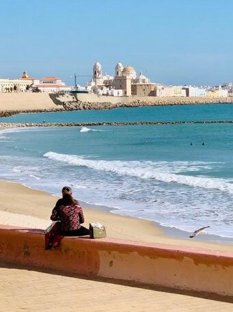 Cadiz Caleta Beach House Patio - Photo3