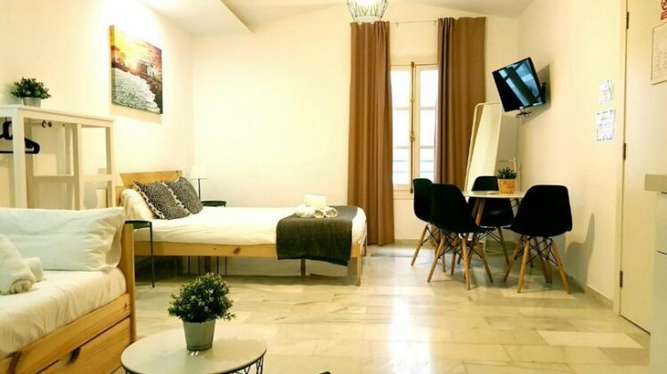 Cadiz Inn Apartments & Suites - Photo2