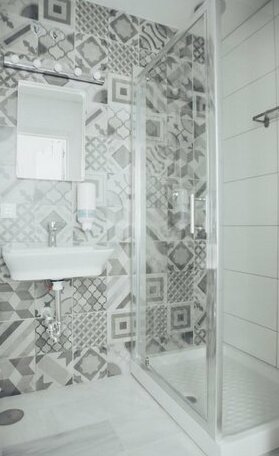 Cadiz Inn Apartments & Suites - Photo5