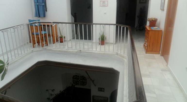 Hostal Centro Sol Cadiz - Photo4