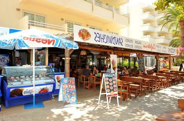 Aparthotel Cap De Mar - Photo3