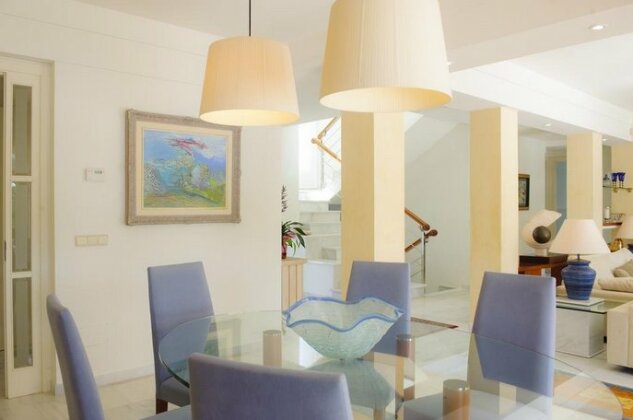 Marino Punta Port - Photo2