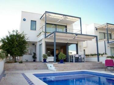 Apartamentos Las Brisas I & II