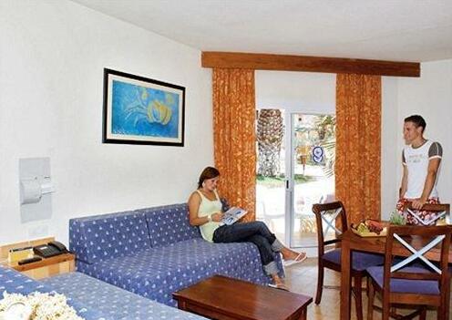 Marinda Garden Aparthotel - Photo4