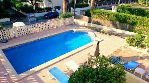 Classic 3-Bedroom Chalet On Sunny Mallorca With A Pool Access Terrace Wifi