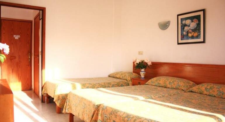 Hostal Alcina - Photo5