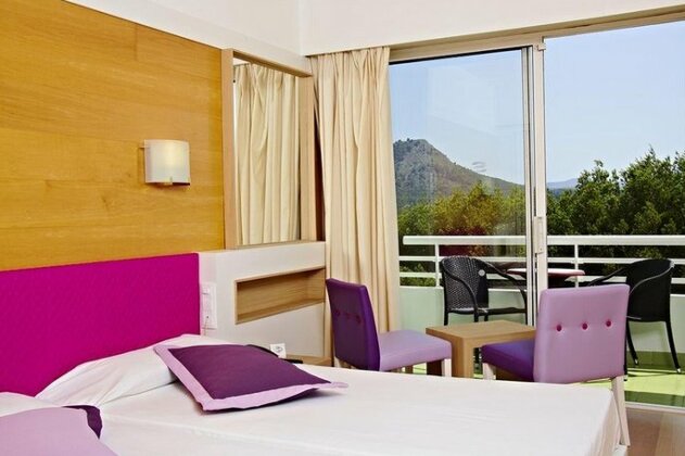 Hotel & Spa S'Entrador Playa - Photo4