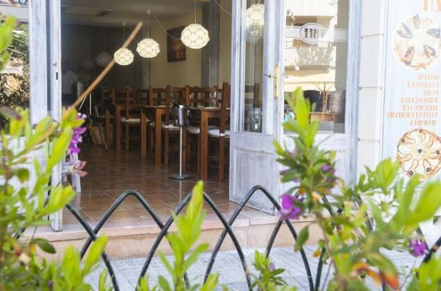 Louty Golea Hotel - Photo2