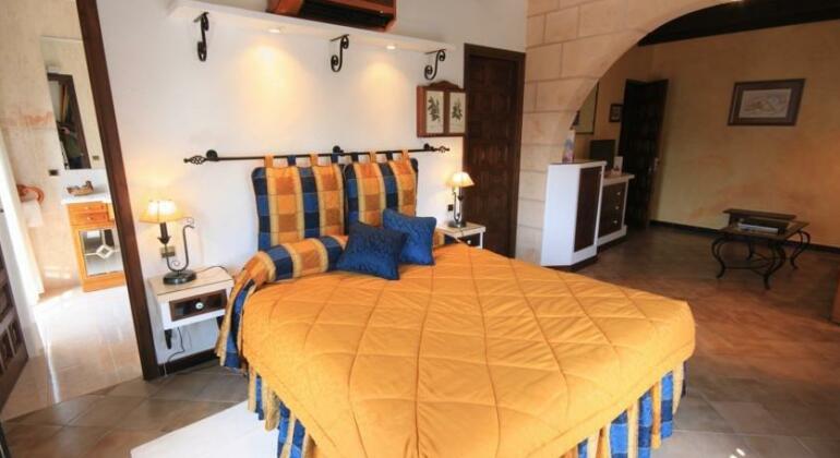 Petit Hotel Ses Rotges - Photo4