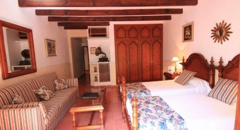 Petit Hotel Ses Rotges - Photo5