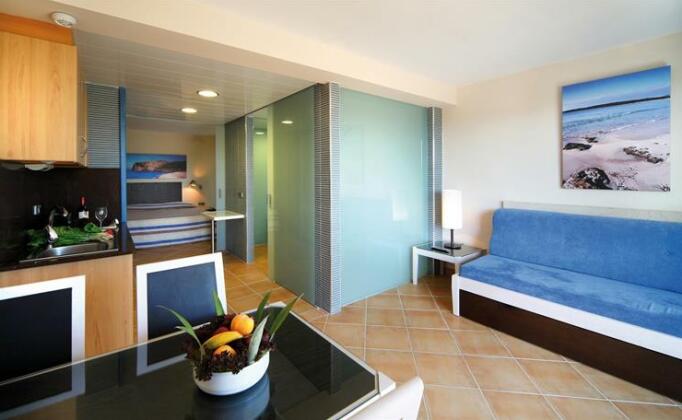 Occidental Cala Vinas - Photo5