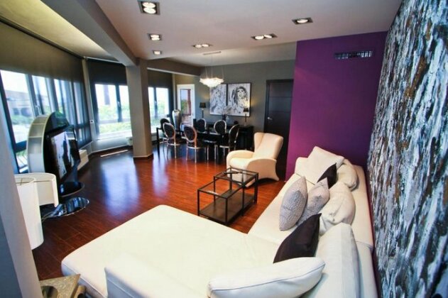 Blanco Planet Costa Dorada - Photo2