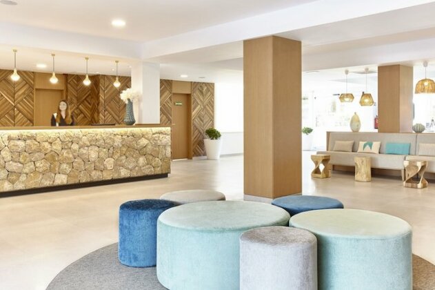 Universal Hotel Castell Royal - Photo2