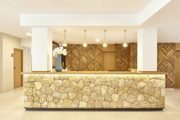 Universal Hotel Castell Royal - Photo3