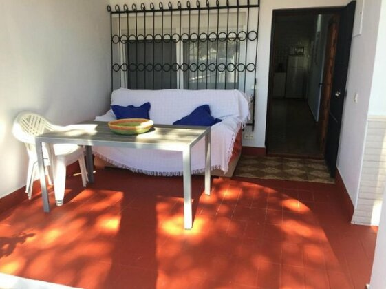 House With 2 Bedrooms in Chiclana de la Frontera With Enclosed Garden and Wifi - 200 m From the Bea - Photo2