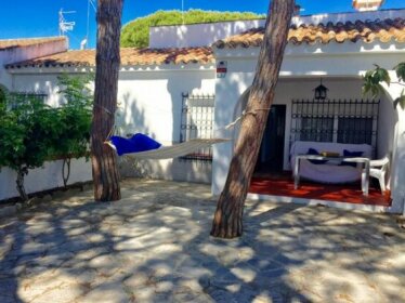 House With 2 Bedrooms in Chiclana de la Frontera With Enclosed Garden and Wifi - 200 m From the Bea